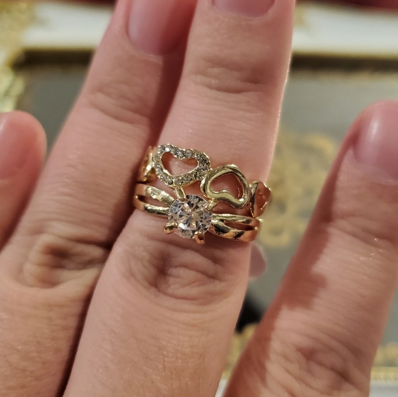 Jewelry - 💖👑Gold heart crystal ring set